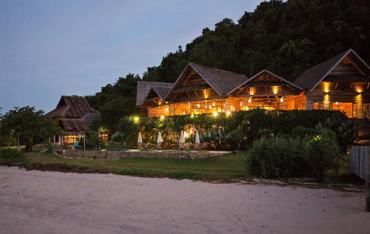 Telunas Private Island Sugi Екстериор снимка